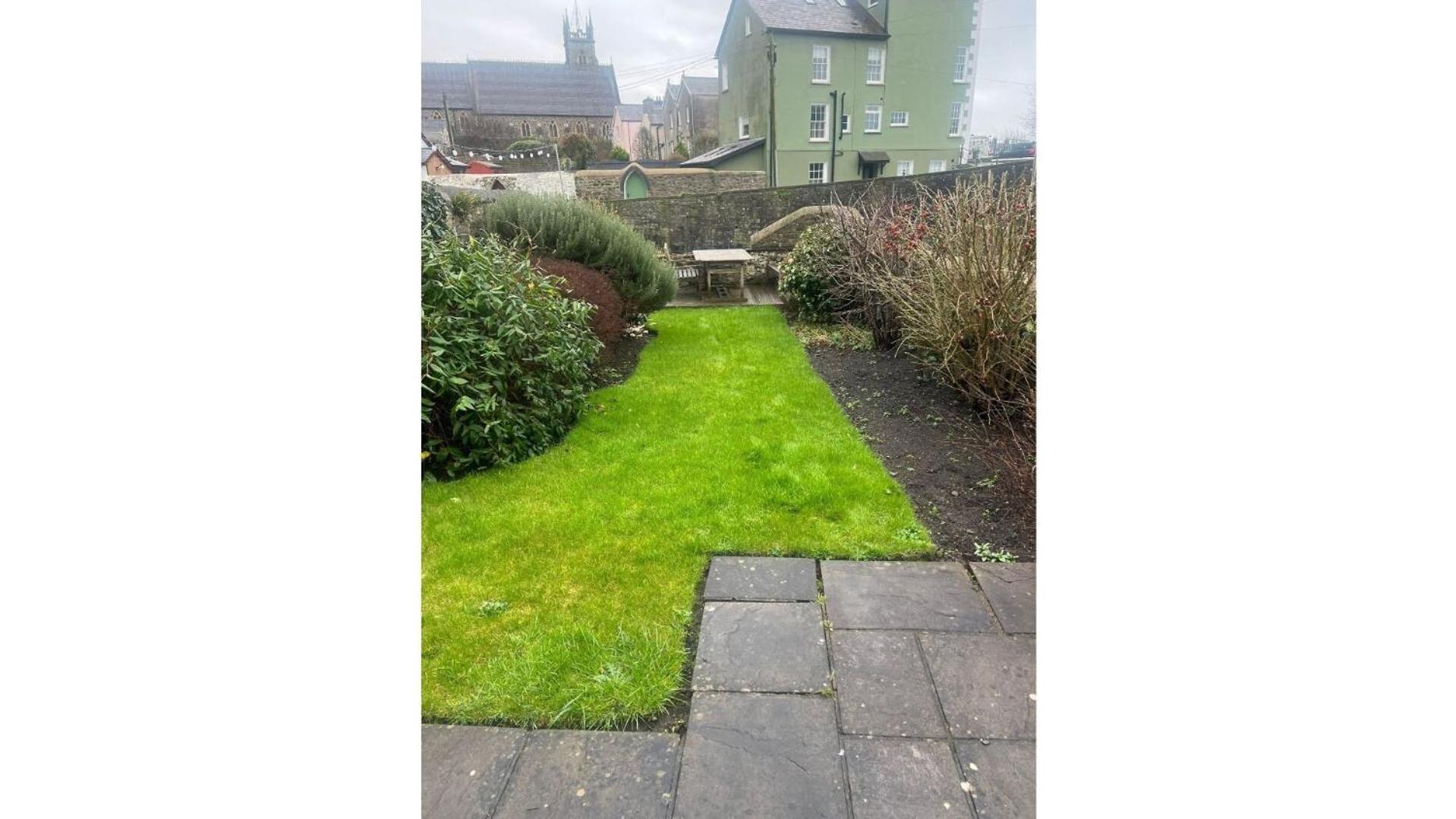 Nant Meigan, Georgian Townhouse In Centre Of Aberaeron, Dog Friendly Exterior photo
